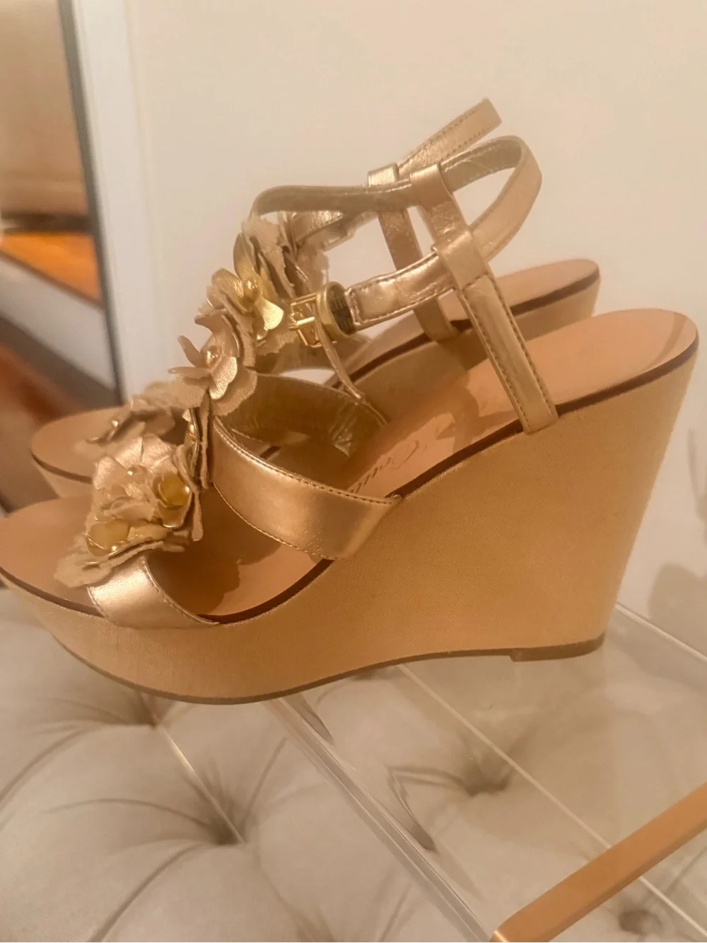 VTG Y2K Juicy Couture Smells Like Couture Metallic Gold Floral Fabric Wedge